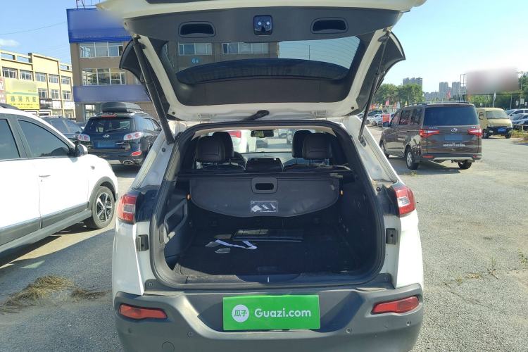 Used Jeep Cherokee 2014 2.4L Luxury Edition Trunk