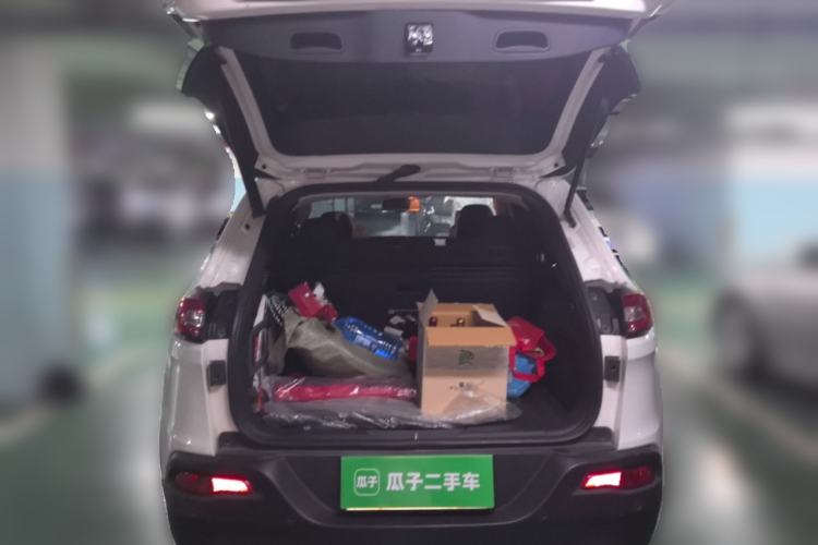 Used Jeep Cherokee 2014 2.4L Luxury Edition Trunk