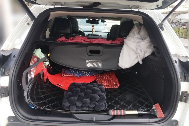 Used Jeep Cherokee 2014 2.4L Luxury Edition Trunk