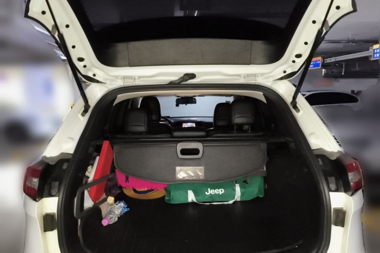 Used Jeep Cherokee 2014 2.4L Urban Edition Trunk