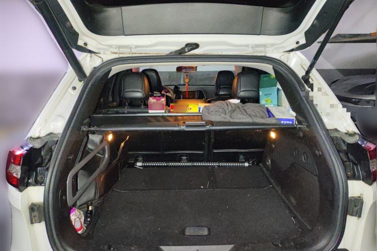 Used Jeep Cherokee 2014 2.4L Luxury Edition Trunk