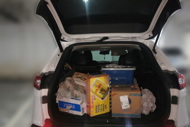Used Jeep Cherokee 2014 2.4L Luxury Edition Trunk