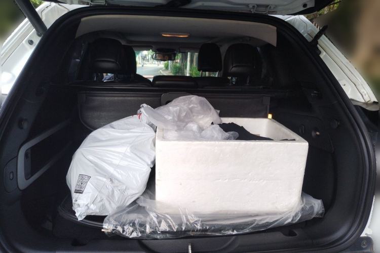 Used Jeep Cherokee 2014 2.4L Luxury Edition Trunk