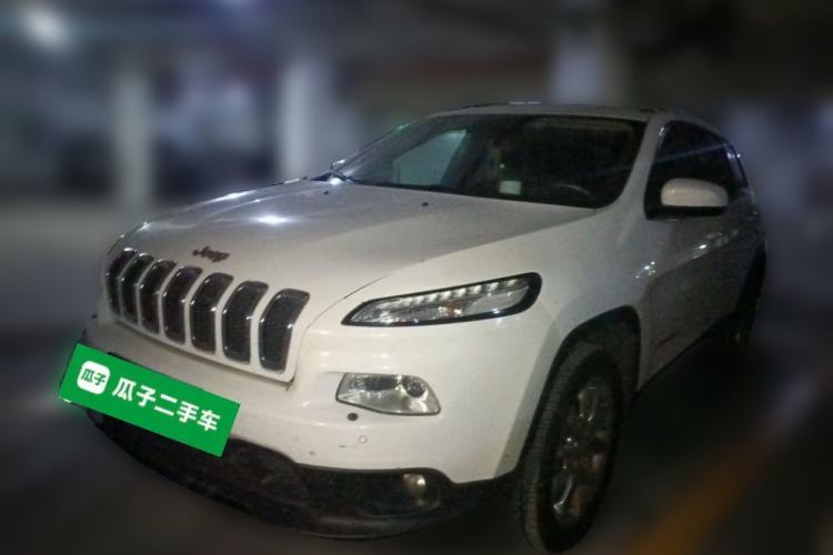 Used Jeep Cherokee 2014 2.4L Luxury Edition Guazi used car, China used car export, Used car for sale, Used cars, Cheapest cars for sale