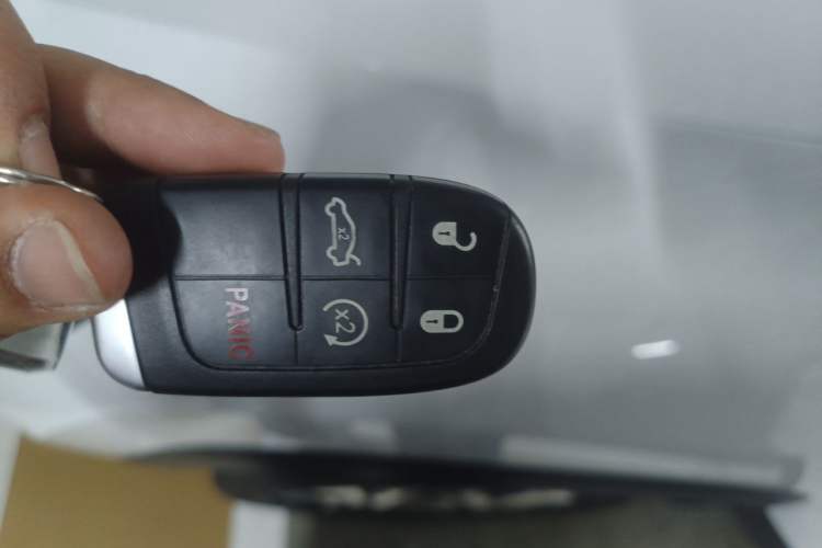 Used Jeep Cherokee 2014 2.4L Elite Edition Vehicle Key
