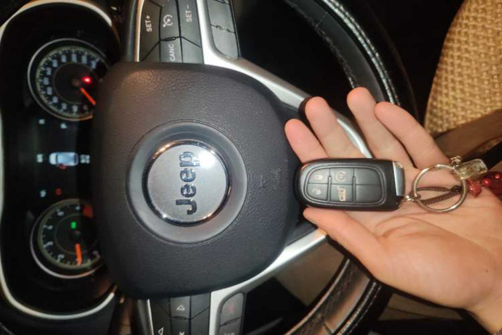 Used Jeep Cherokee 2014 2.4L Luxury Edition Vehicle Key