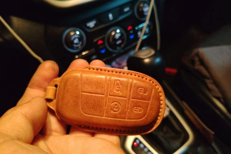 Used Jeep Cherokee 2014 2.4L Elite Edition Vehicle Key
