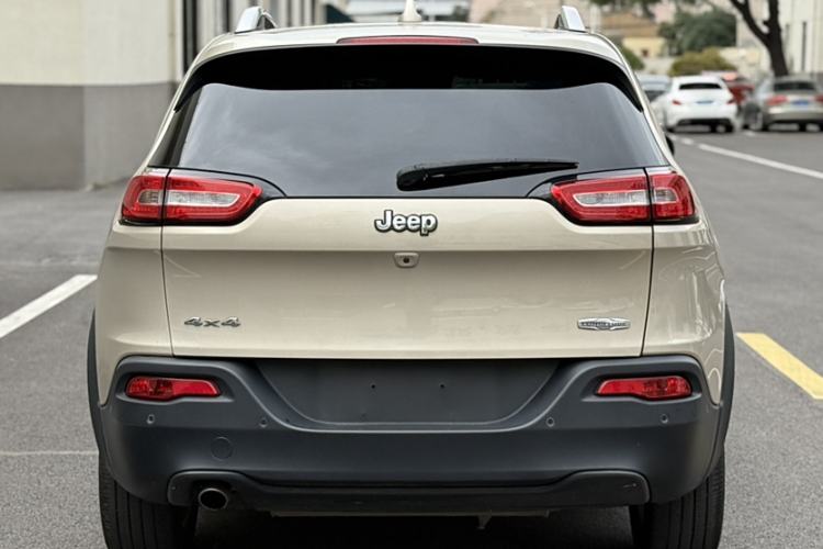 Used Jeep Cherokee 2014 2.4L Luxury Edition Exterior 1