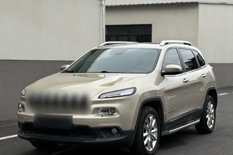Used Jeep Cherokee 2014 2.4L Luxury Edition Exterior 3