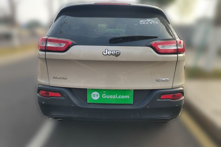 Used Jeep Cherokee 2014 2.4L Urban Edition Rear
