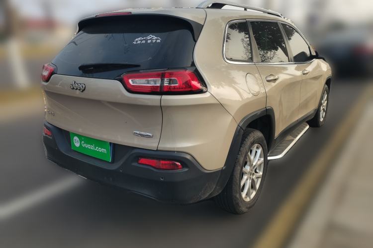 Used Jeep Cherokee 2014 2.4L Urban Edition Rear Right 45 Deg