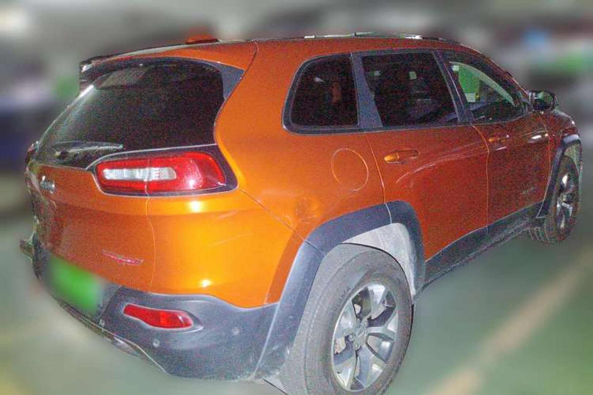Used Jeep Cherokee 2014 3.2L High-Performance Version Rear Right 45 Deg