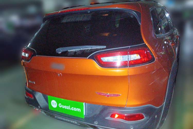 Used Jeep Cherokee 2014 3.2L High-Performance Version Rear