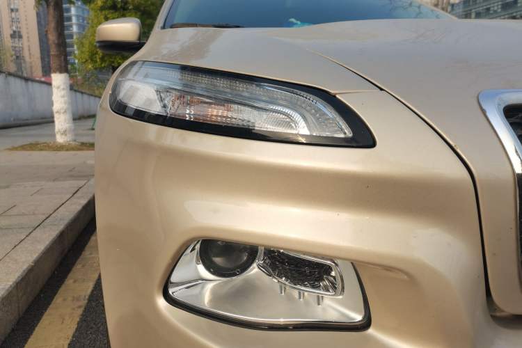 Used Jeep Cherokee 2014 2.4L Urban Edition Right Front Headlight