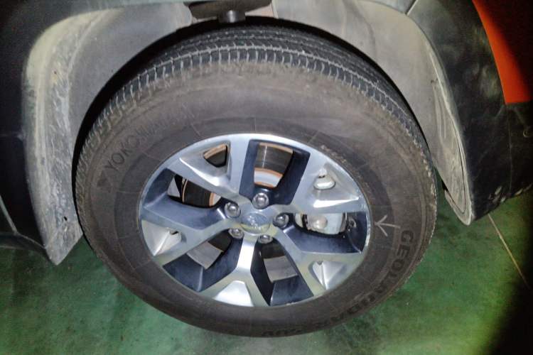Used Jeep Cherokee 2014 3.2L High-Performance Version Right Front Wheel Hub