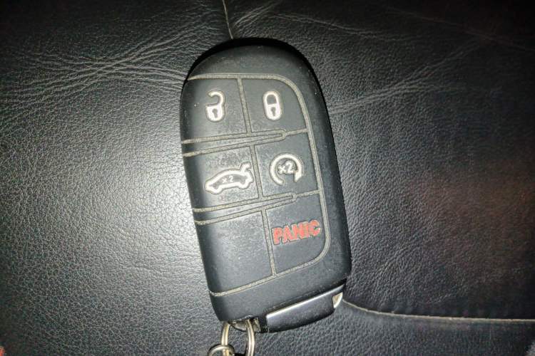 Used Jeep Cherokee 2014 3.2L High-Performance Version Vehicle Key