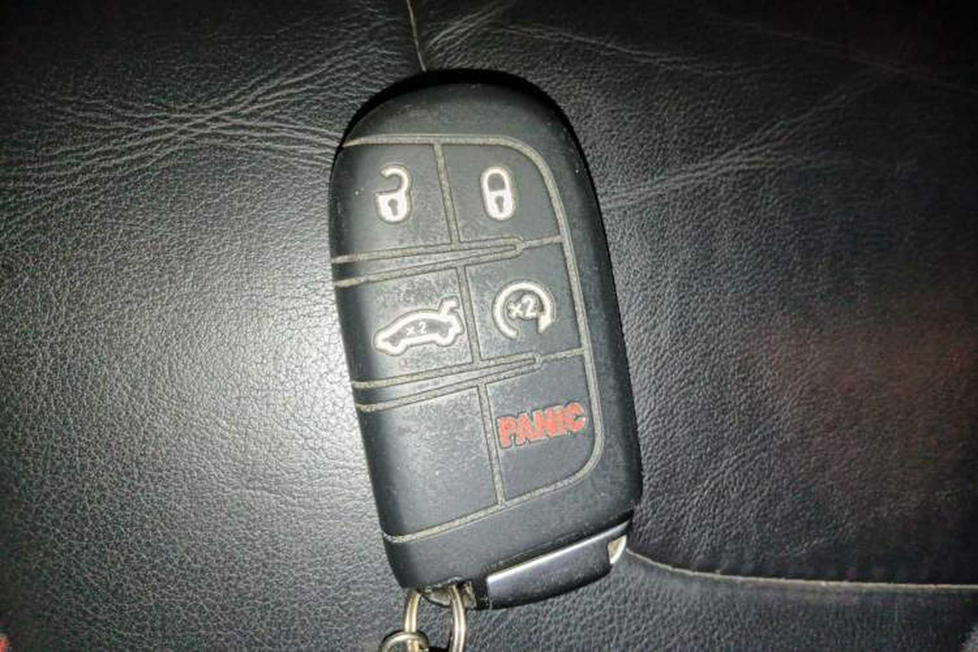 Used Jeep Cherokee 2014 3.2L High-Performance Version Vehicle Key