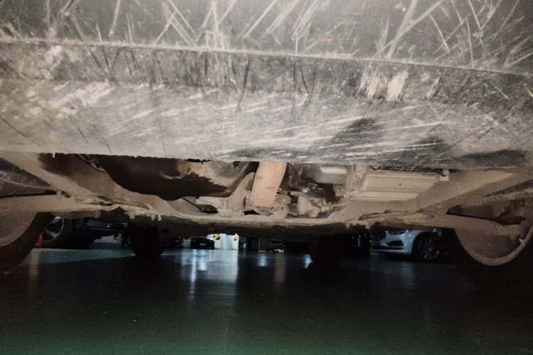 Used Jeep Cherokee 2015 2.4L Elite Edition Chassis Front