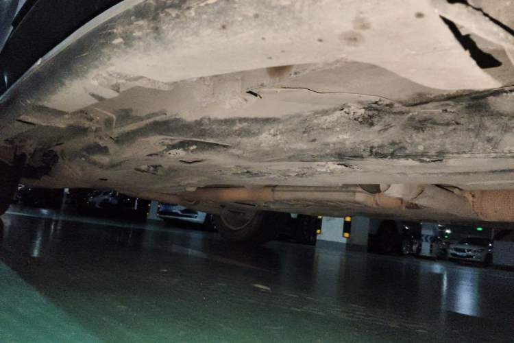 Used Jeep Cherokee 2015 2.4L Elite Edition Chassis Front Right