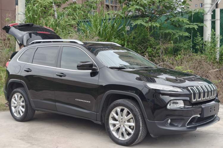 Used Jeep Cherokee 2015 2.4L Elite Edition Exterior 3