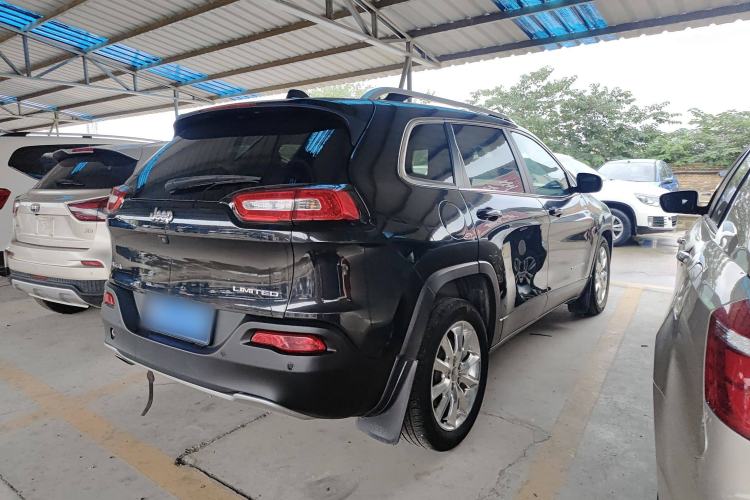 Used Jeep Cherokee 2015 2.4L Elite Edition Exterior 3