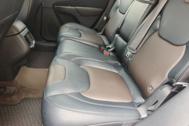 Used Jeep Cherokee 2015 2.4L Elite Edition Interior 1