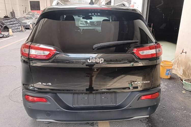 Used Jeep Cherokee 2015 2.4L Elite Edition Rear