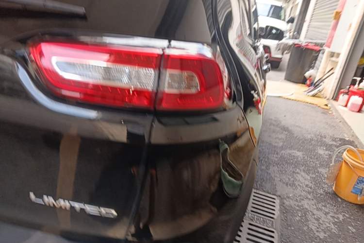 Used Jeep Cherokee 2015 2.4L Elite Edition Right Rear Taillight