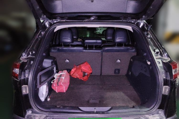 Used Jeep Cherokee 2015 2.4L Elite Edition Trunk