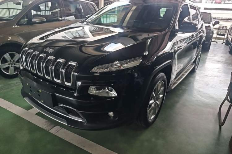 Used Jeep Cherokee 2015 2.4L Elite Edition Guazi used car, China used car export, Used car for sale, Used  cars, Cheapest cars for sale