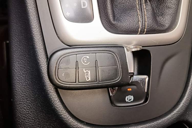 Used Jeep Cherokee 2015 2.4L Elite Edition Vehicle Key