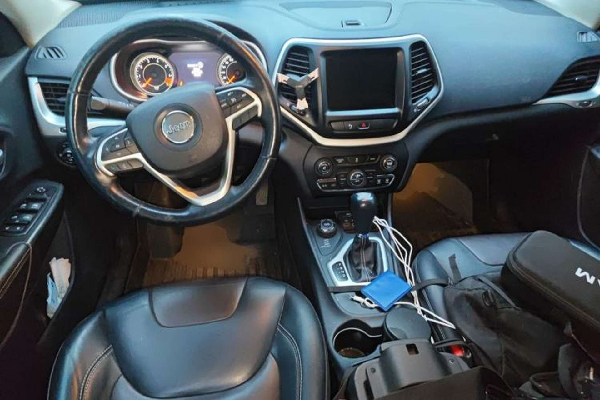 Used Jeep Cherokee 2015 2.4L Elite Edition Center Console