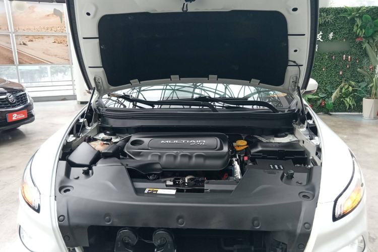 Used Jeep Cherokee 2015 2.4L Elite Edition Engine Bay