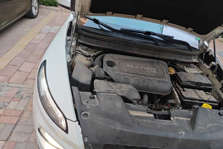 Used Jeep Cherokee 2015 2.4L Elite Edition Engine Bay Right