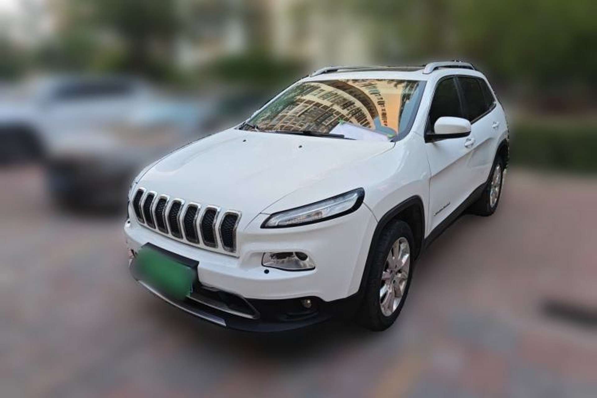 Used Jeep Cherokee 2015 2.4L Elite Edition Front Left 45 Deg