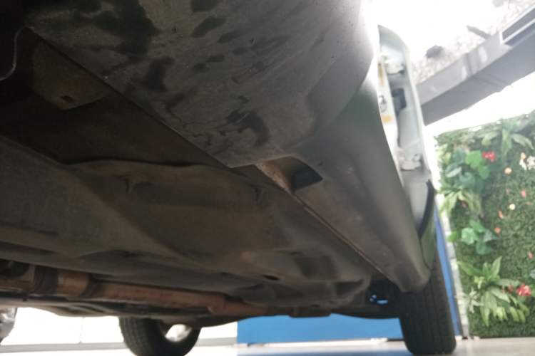 Used Jeep Cherokee 2015 2.4L Elite Edition Left Side Sill