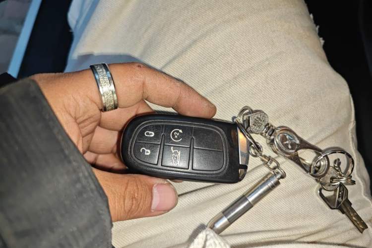 Used Jeep Cherokee 2015 2.4L Elite Edition Vehicle Key
