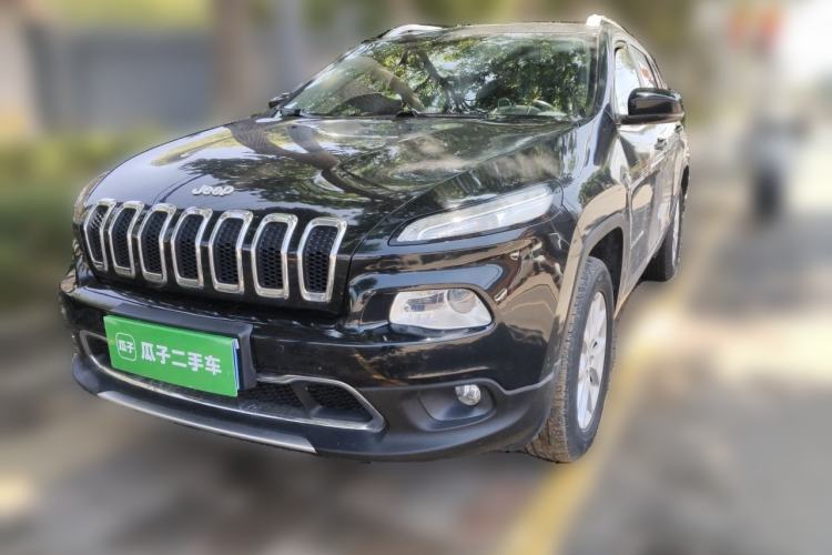 Used Jeep Cherokee 2016 2.4L Professional Smart Version Guazi used car, China used car export, Used car for sale, Used cars, Cheapest cars for sale