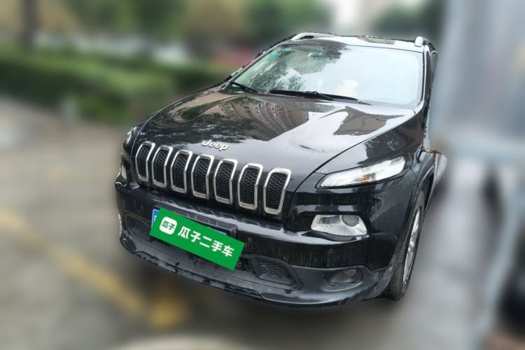 Used Jeep Cherokee 2016 2.0L Superior Edition Guazi used car, China used car export, Used car for sale, Used  cars, Cheapest cars for sale