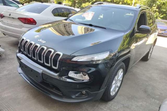 Used Jeep Cherokee 2016 2.0L Superior Edition