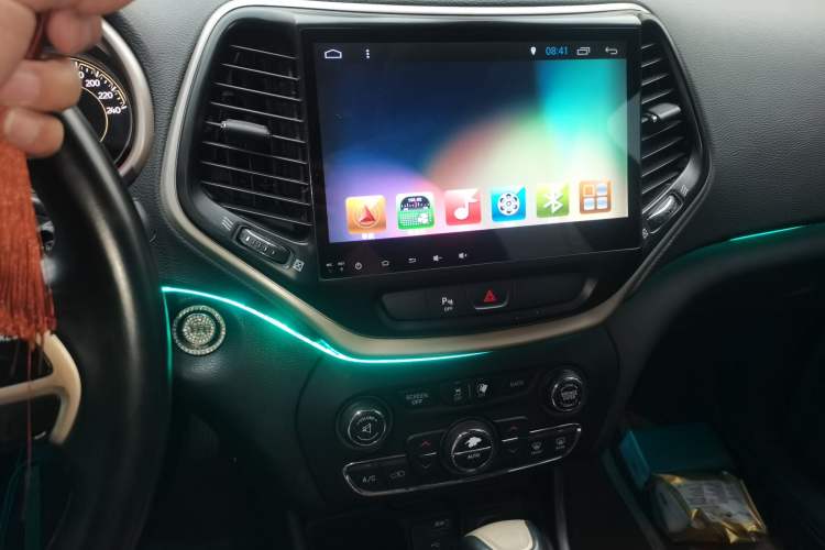 Used Jeep Cherokee 2016 2.4L Leading Edition Audio And AC Panel