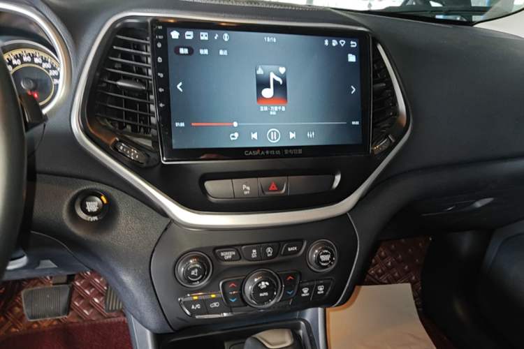 Used Jeep Cherokee 2016 2.4L Professional Edition Audio And AC Panel