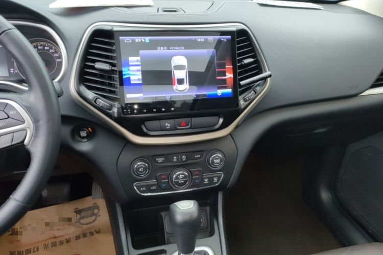 Used Jeep Cherokee 2016 2.4L Leading Edition Audio And AC Panel