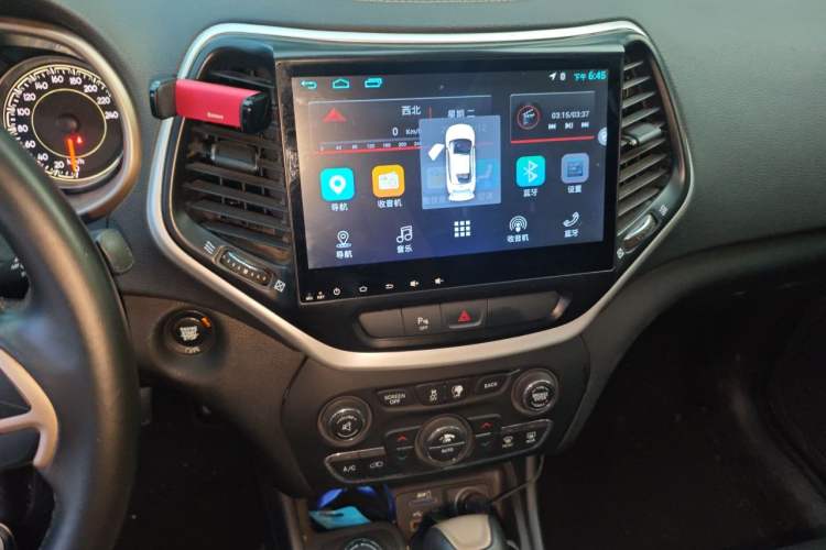 Used Jeep Cherokee 2016 2.4L Professional Edition Audio And AC Panel