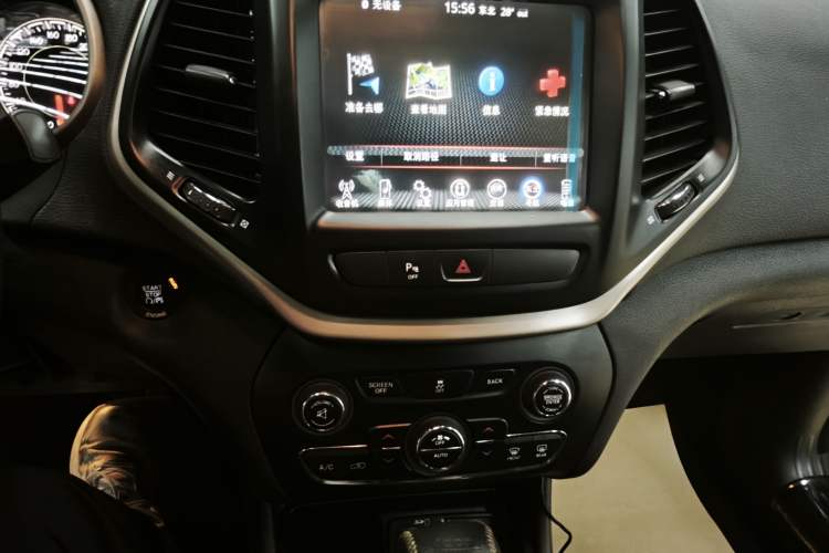 Used Jeep Cherokee 2016 2.0L Smart Version Audio And AC Panel