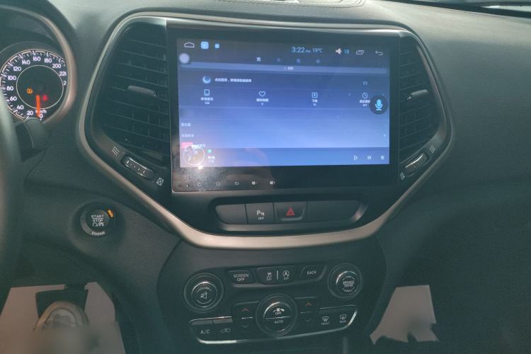 Used Jeep Cherokee 2016 2.4L Leading Edition Audio And AC Panel