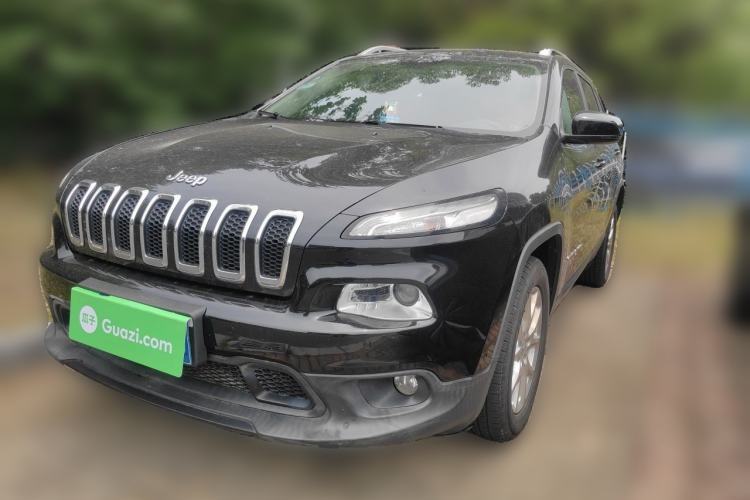 Used Jeep Cherokee 2016 2.0L Superior Edition Guazi used car, China used car export, Used car for sale, Used  cars, Cheapest cars for sale