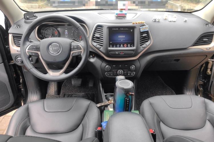 Used Jeep Cherokee 2016 2.0L Superior Edition Center Console