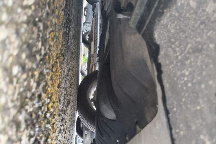 Used Jeep Cherokee 2016 2.0L Superior Edition Chassis Front