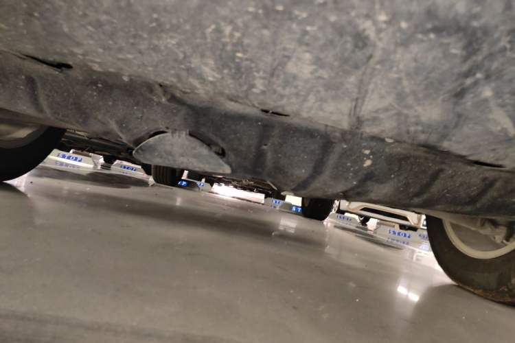 Used Jeep Cherokee 2016 2.4L Professional Smart Version Chassis Front